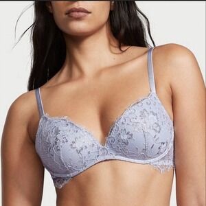 Victorias Secret DREAM ANGELS‎ Allure Lace Wireless Bra
Shimmer Icy Lavender 36B